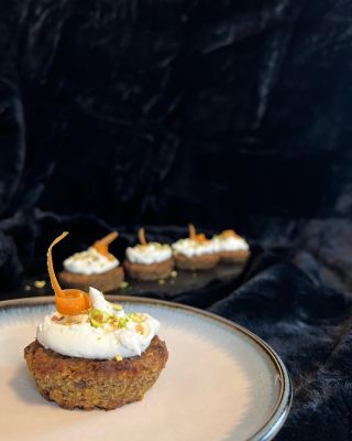 Domácí dobroty vyniknou na ručně dělané keramice o to víc. A ta chuť ❤️ Mrkněte na kolekci Aurora. S láskou k Japonsku a...